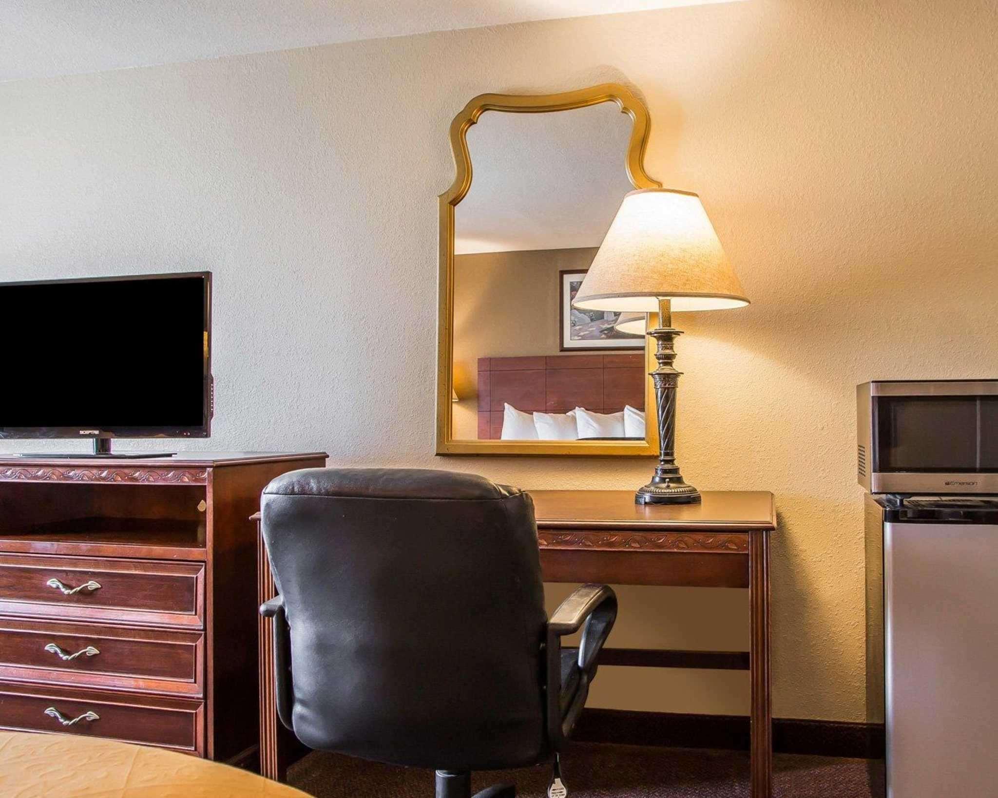 Quality Inn & Suites Middletown - Franklin Bagian luar foto